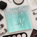 Bandejas Teal Brugado Metal Silver Glitter Nome Monograma<br><div class="desc">Personalize facilmente este design de bandeja chic trendy com brilho bonito prateado em um fundo metálico escovado teal.</div>