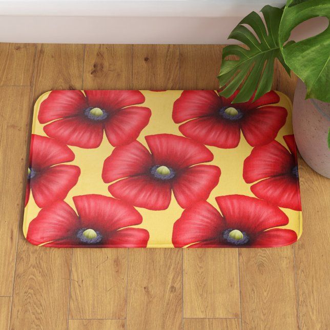 Banheiro Padrão vermelho moderno de papoula no tapete amare (Pop a pop of color in your bathroom with this red poppy patterned yellow bath mat. A lovely gift!)