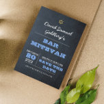 Bar Azul Chalkboard Mitzvah Guarde o Cartão de Dat<br><div class="desc">Projetados para coordenar com toda a Coleção Mitzvah do Bar Azul Chalkboard,  esses Cartões salve a data anunciam seu evento com estilo. Cada campo é perfeitamente personalizável para dizer exatamente o que você quer!</div>