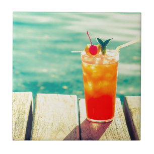 Bar retro da piscina do por do sol do cocktail