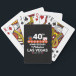 Baralho casais do 40º aniversário de casamento Viagem de L<br><div class="desc">Um presente único de 40 anos para marido e esposa ou casal casado levando um final de semana romântico para Las Vegas para celebrar 40 anos de casamento! Novidade lembrando sua viagem de Vegas como uma segunda viagem de lua de mel ou festa de casamento que você nunca teve. Apresenta...</div>