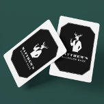 Baralho Festa de Despedida de Solteiro Preta Coquetéis Mod<br><div class="desc">Aumente as apostas com estilo com essas cartas de pôquer para festa de despedida de solteiro Modern Stag Party Black Cocktails. Com um fundo preto ousado e uma ilustração elegante em estilo de ícone de um cervo vestido com um smoking segurando um coquetel, este design traz um clima divertido e...</div>