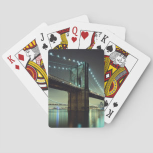 Baralho Ponte de Brooklyn na ponte de Manhattan da noite