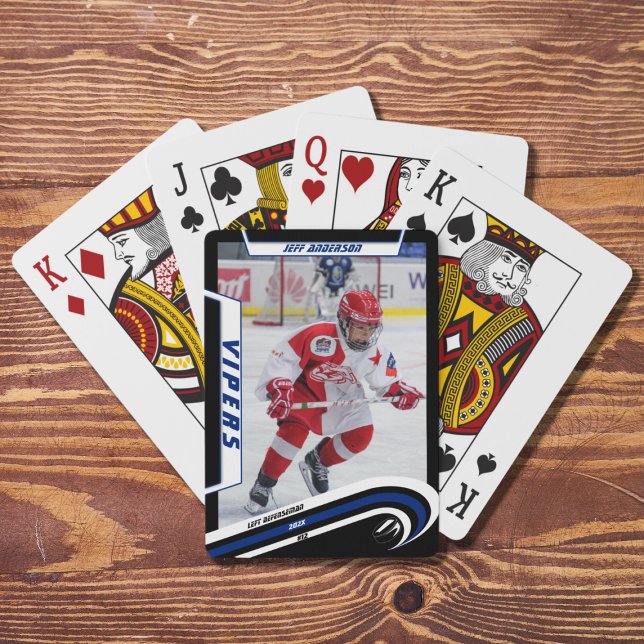 Baralho Presente de Jogador de Hóquei no Gelo em Azul Vibr (Capture ice hockey memories with dynamic blue playing cards. Perfect souvenir or gift idea!)