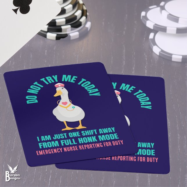 Baralho Sassy Goose NÃO TENTE HOJE ENfermeira de emergênci (Sassy GOOSE NURSE Playing Cards with CUSTOMIZABLE TEXT.)