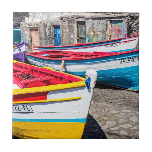 Barcos de Pesca Coloridos, Cabo Verde (Frente)