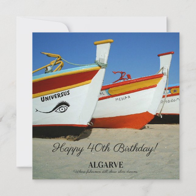 Barcos de Pesca na Foto de Praia de Algarve (Frente)