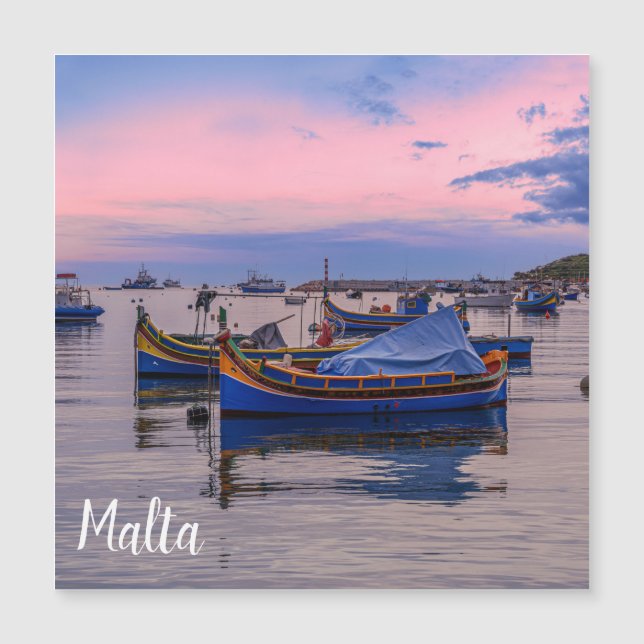 Barcos tradicionais malteses em Marsaxlokk (Frente)