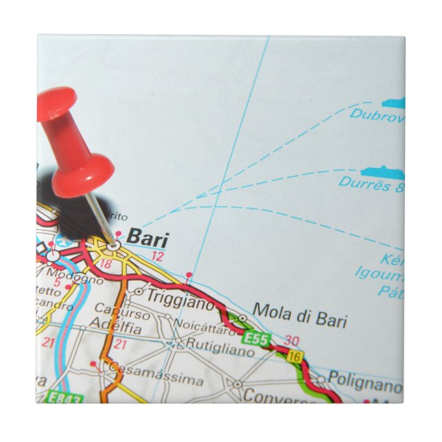 Bari, Italia (Frente)