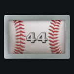 Baseball com número personalizável<br><div class="desc">Uma fotografia macro de uma marca nova Baseball com costura vermelha. Presente perfeito para o fã de baseball ou softball.</div>