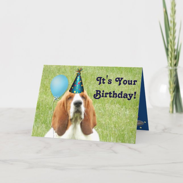 Basset Hound com cartão de aniversário (Frente)