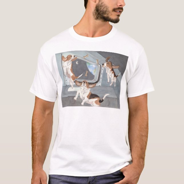 Bassets na camisa do vaivém espacial (Frente)
