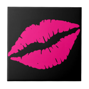 Batom rosa beijando pop art