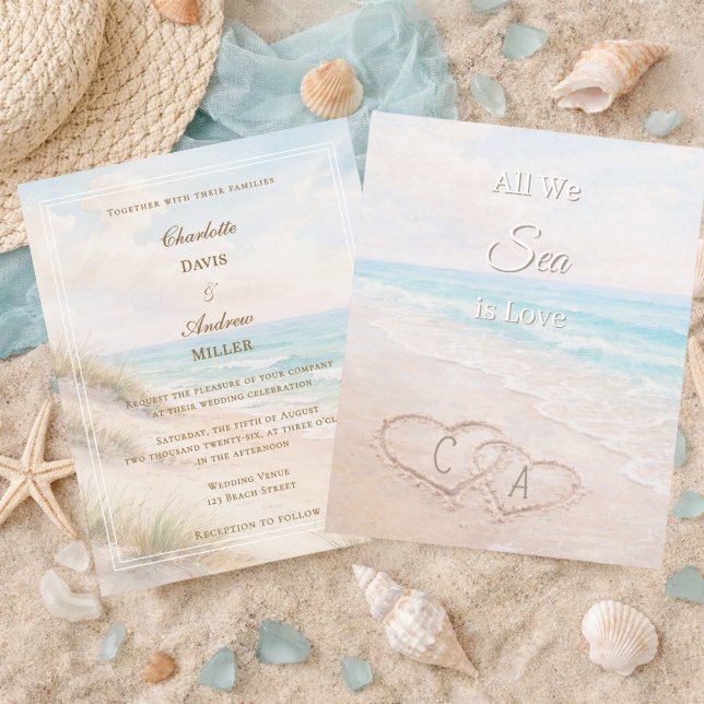 Beach hearts sand initials wedding invitation (Criador carregado)