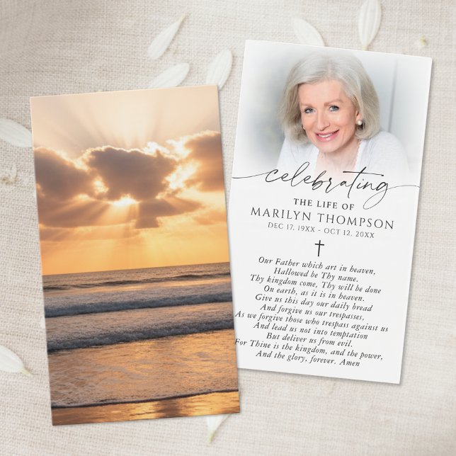 Beach Sunset Photo Cross Funeral Prayer Card (Criador carregado)