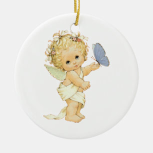 Bebê anjo loiro com uma borboleta. Ornamento metál