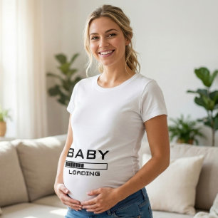 Bebê Carregando Camiseta de Maternidade Divertida