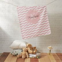 Cobertor de Bebê com Chevron Rosa e Monograma