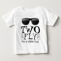 Duas voas para uma pequena Cara de camiseta