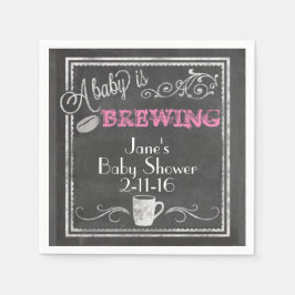 Bebê está criando guardanapo (garota)