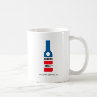 Bebendo liberalmente a caneca