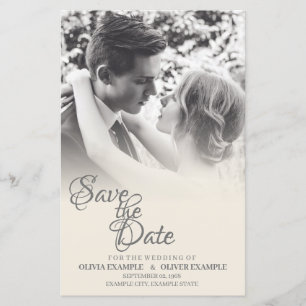 Beijar casal de casamento em monocromo