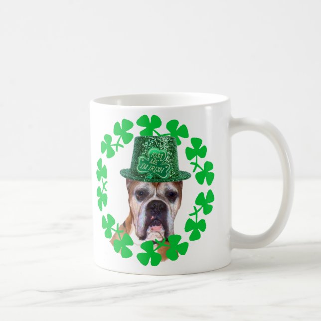 Beije-me que eu sou caneca irlandesa do cão do (Direita)