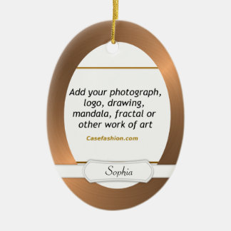 Beira cerâmica oval do cobre do ornamento com sua