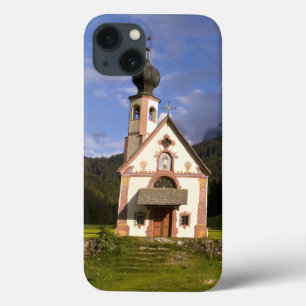 Bela igreja isolada e solitária chamada Rainui