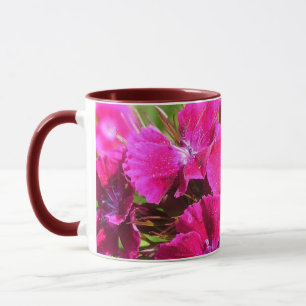 belas canecas de flores de cravo rosa