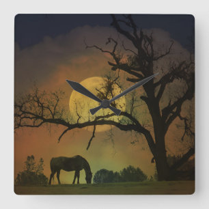 Belo Cavalo no Relógio da Lua de Colheita