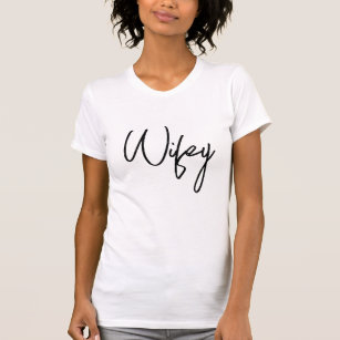 Belo Design de Camisa Wifeia - Chic e Whimsical