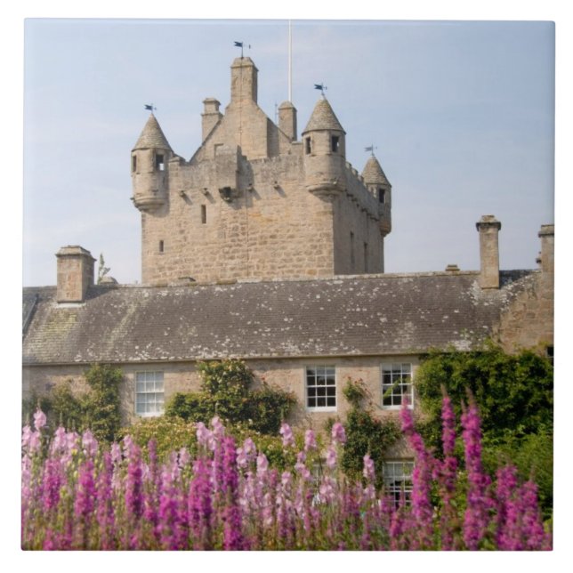 Belos jardins e famoso castelo na Escócia 2 (Frente)