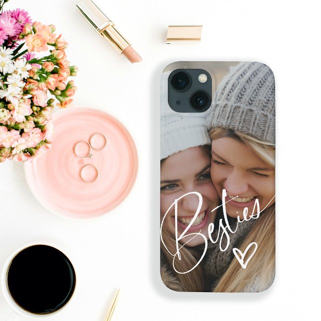 Besties no Script de Tendência | Foto com coração (A trendy and stylish phone case that says "Besties" with a cute white heart, and your photo)
