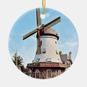 Bevo Mill, Rua Louis, Enfeites de natal,