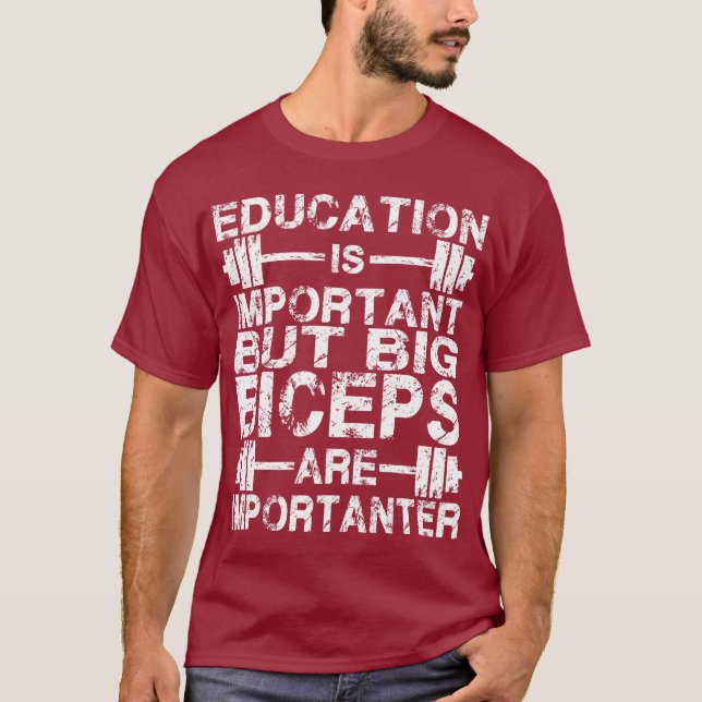 Biceps grandes são importantes que a camisa educac (Frente)