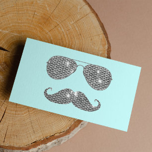 Bigode engraçado do diamante com vidros