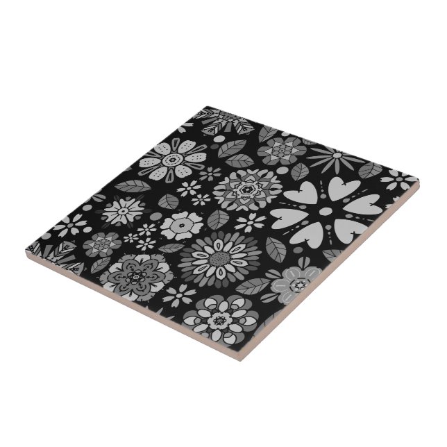 Black And Gray Retro Floral Art Seamless Pattern (Lateral)