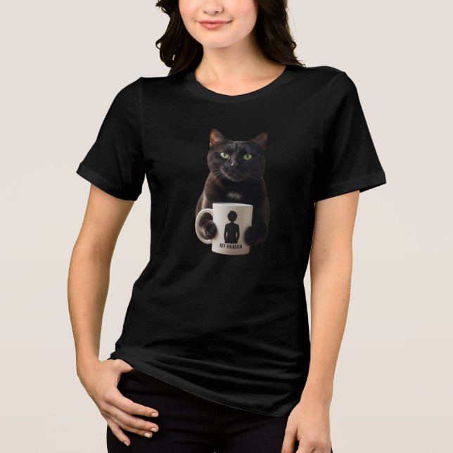 Black Cat Holding Coffee Mug Funny Cat Lover Tee (Frente)
