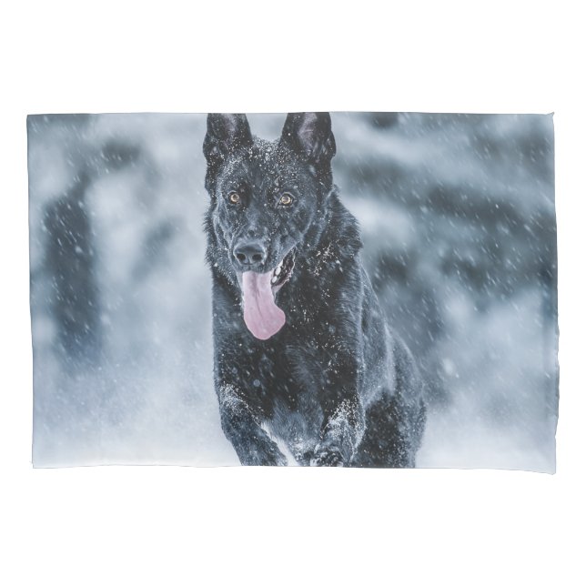 Black German Shepherd in snow Duvet Cover (Frente-Esquerda)