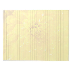 Bloco de notas amarelo do cravo-de-defunto