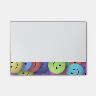 Bloco De Notas Arco-Íris de Rostos Felizes Coloridos