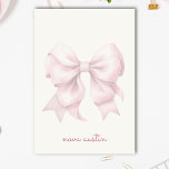 Bloco De Notas Arco Rosa De Tendência Personalizado Com Monograma<br><div class="desc">Eleve sua nota com nosso Arco Rosa de Tendência Grande Personalizado com Notas Postes do Name Monograma, projetado para trazer um toque de elegância e estilo para suas tarefas cotidianas. Apresentando um arco de coquete cor-de-rosa-pré-disquete chic e renderizado em um estilo aquarela, essas notas capturam a essência da estética da...</div>