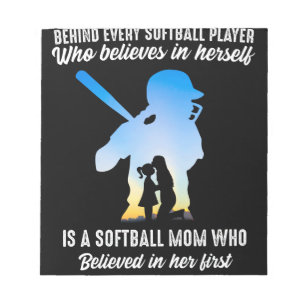 Bloco De Notas Atrás De Todos Os Jogadores De Softball Mãe