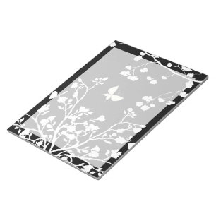 Bloco De Notas Borboleta preto e branco à moda no selvagem