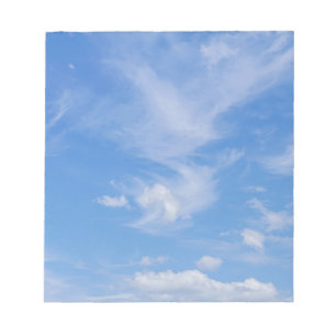 Bloco De Notas Céu Azul Com Nuvens Sabedoras