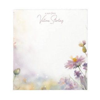 Bloco de notas cor-de-rosa floral de flor silvestr