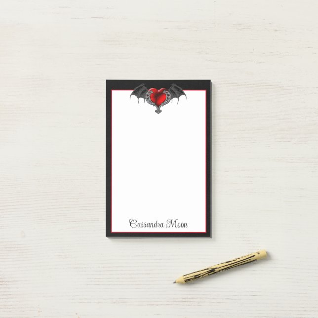 Bloco De Notas Coração do gótico com Asas de Bat (Na mesa)