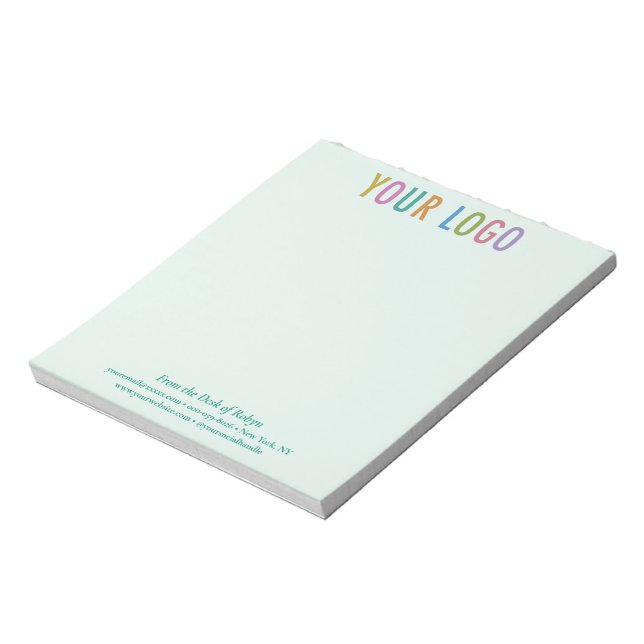 Bloco de notas de negócios verde com logotipo da m (Invertido)