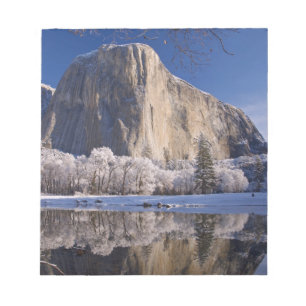 Bloco De Notas El Capitan reflete no rio Merced em 2